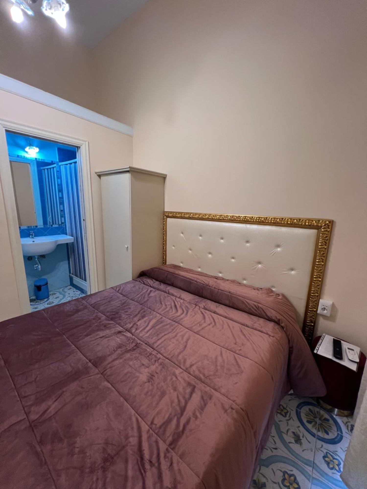 Beb Rosy Bed & Breakfast Naples Exterior photo