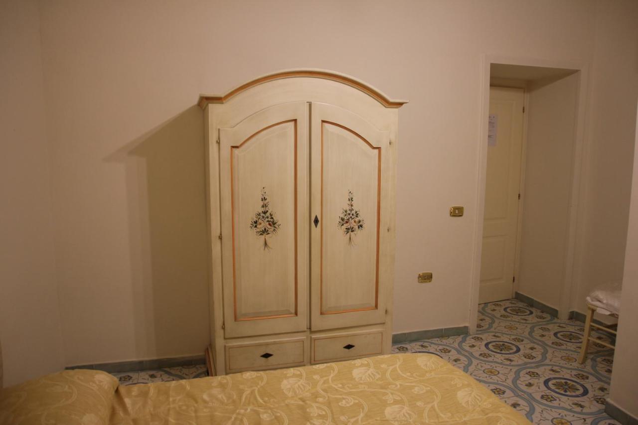 Beb Rosy Bed & Breakfast Naples Exterior photo